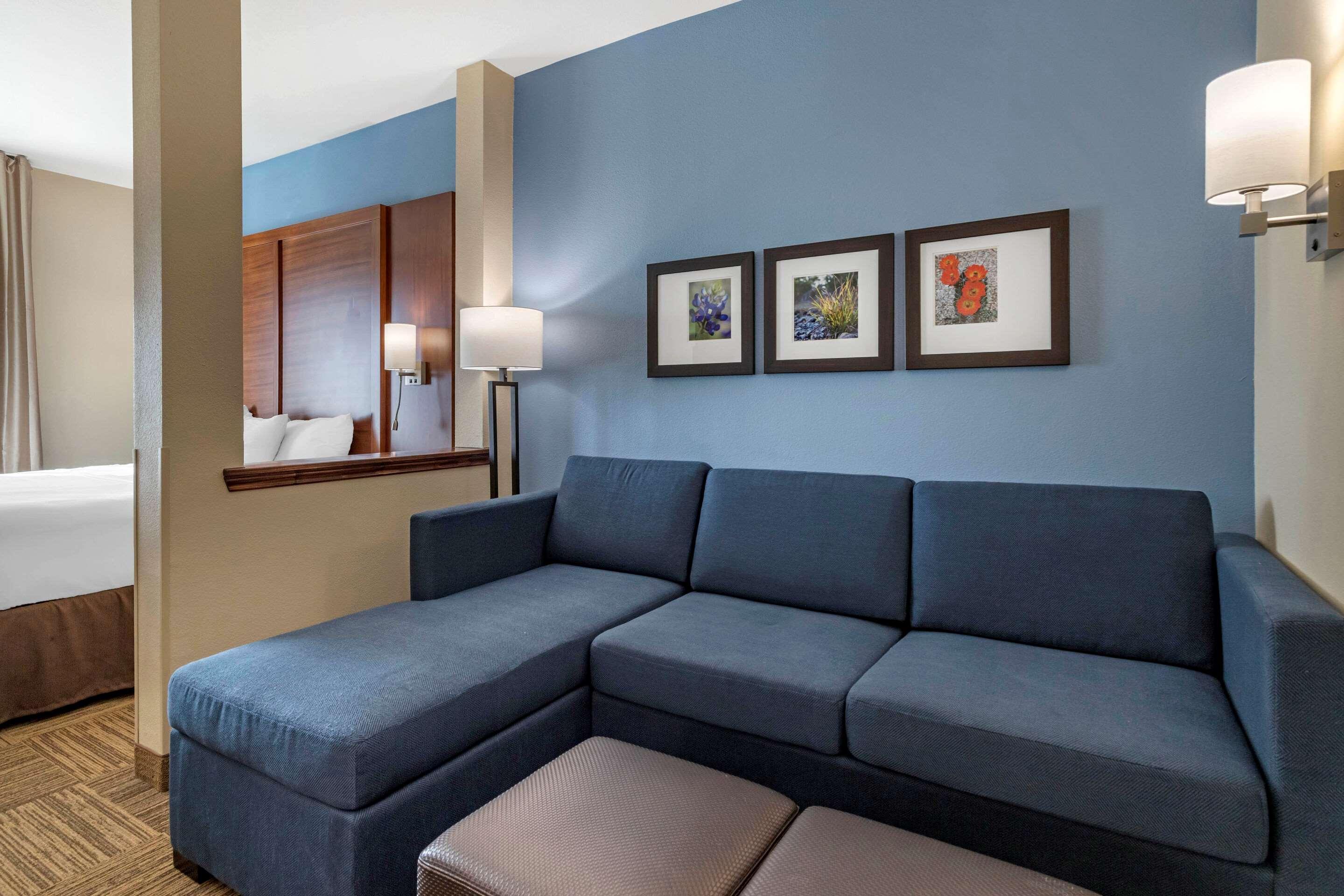 Comfort Suites Cedar Park Exterior photo